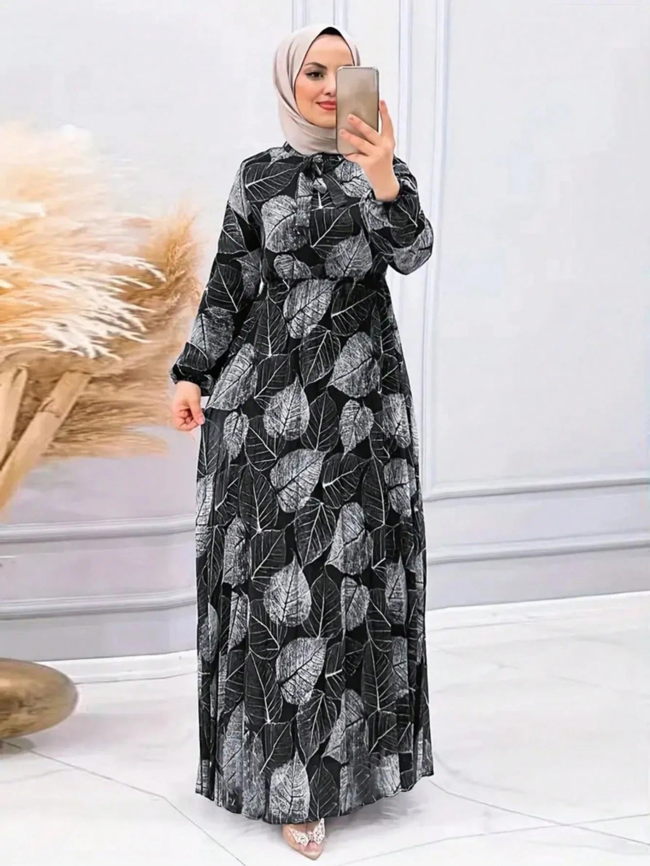 Women's Round Neck Printed Waist Loose Long Sleeve Abaya Robe