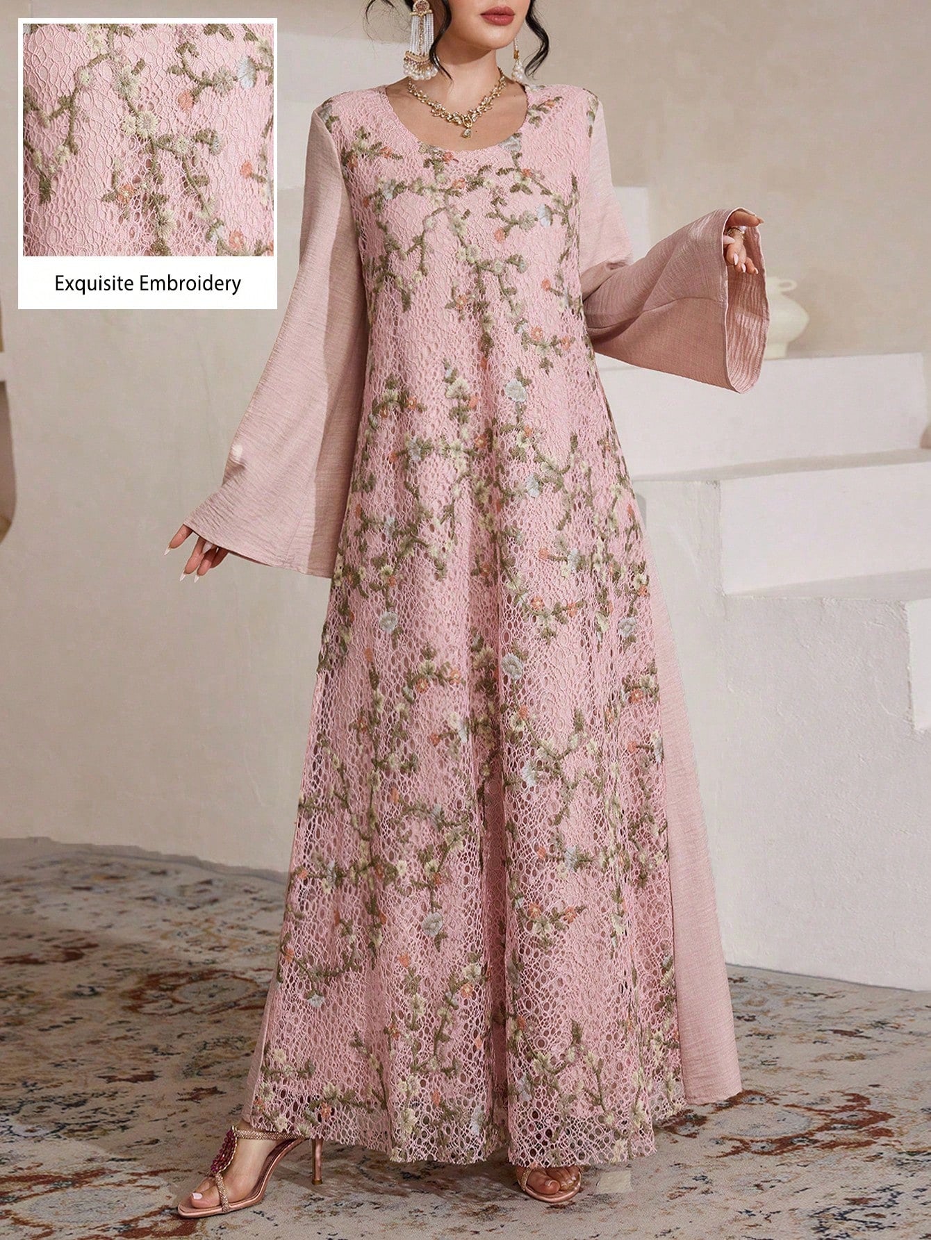 Women's Elegant Floral Embroidery Lace Loose Flare Sleeve Scoop Neck