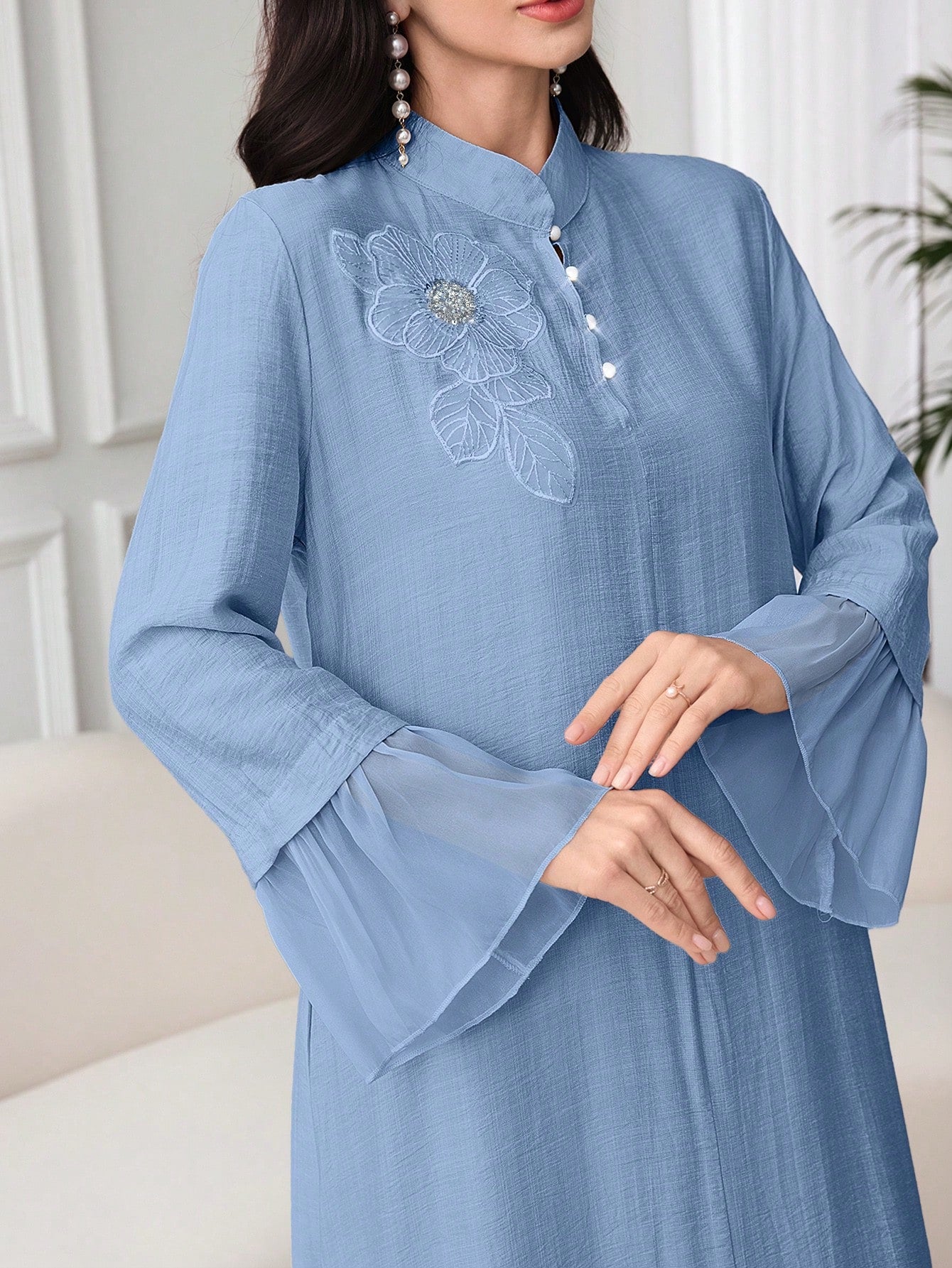 Arabic Style Loose Long Sleeve Women's Dress with Patch