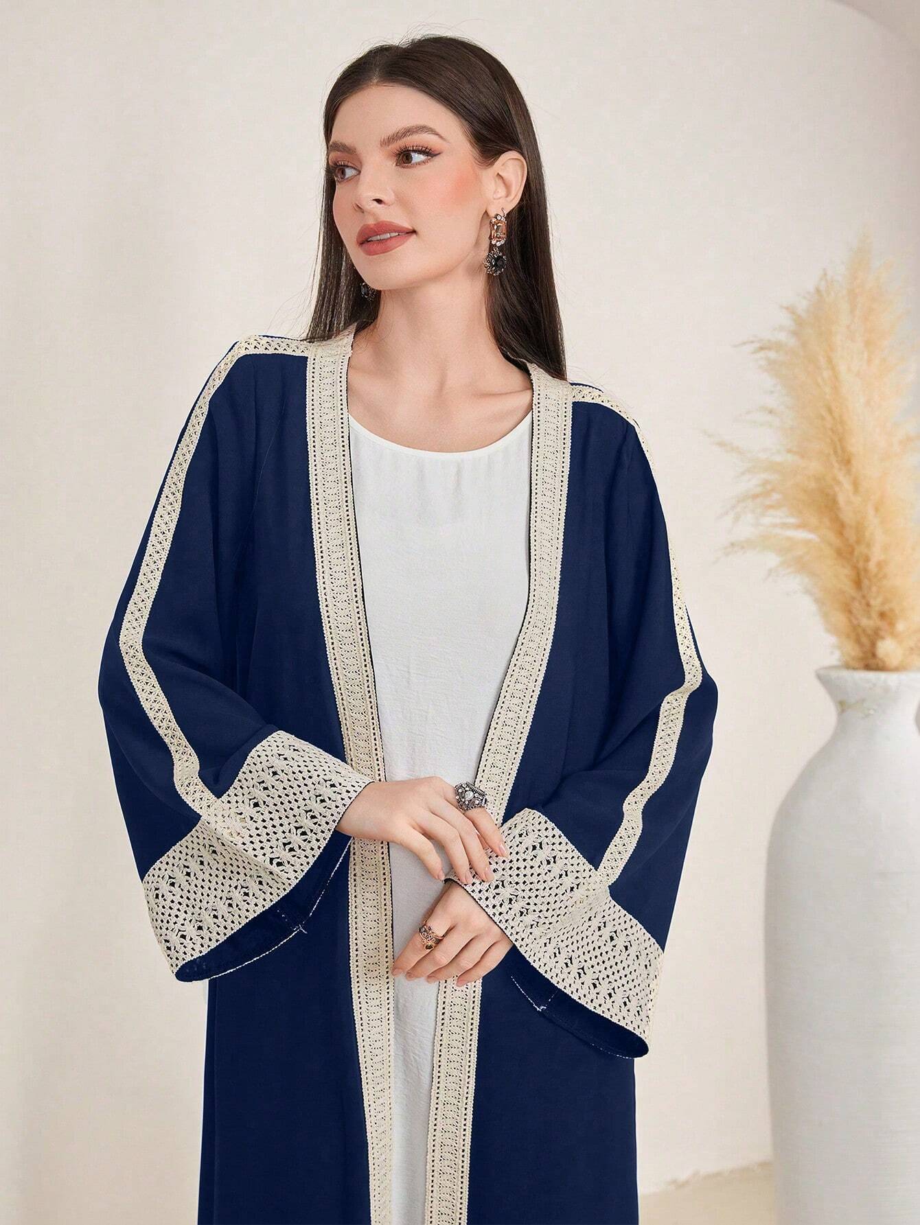 Elegant Colorblock Lace Spliced Trumpet Sleeve Long Modest Robe Abaya