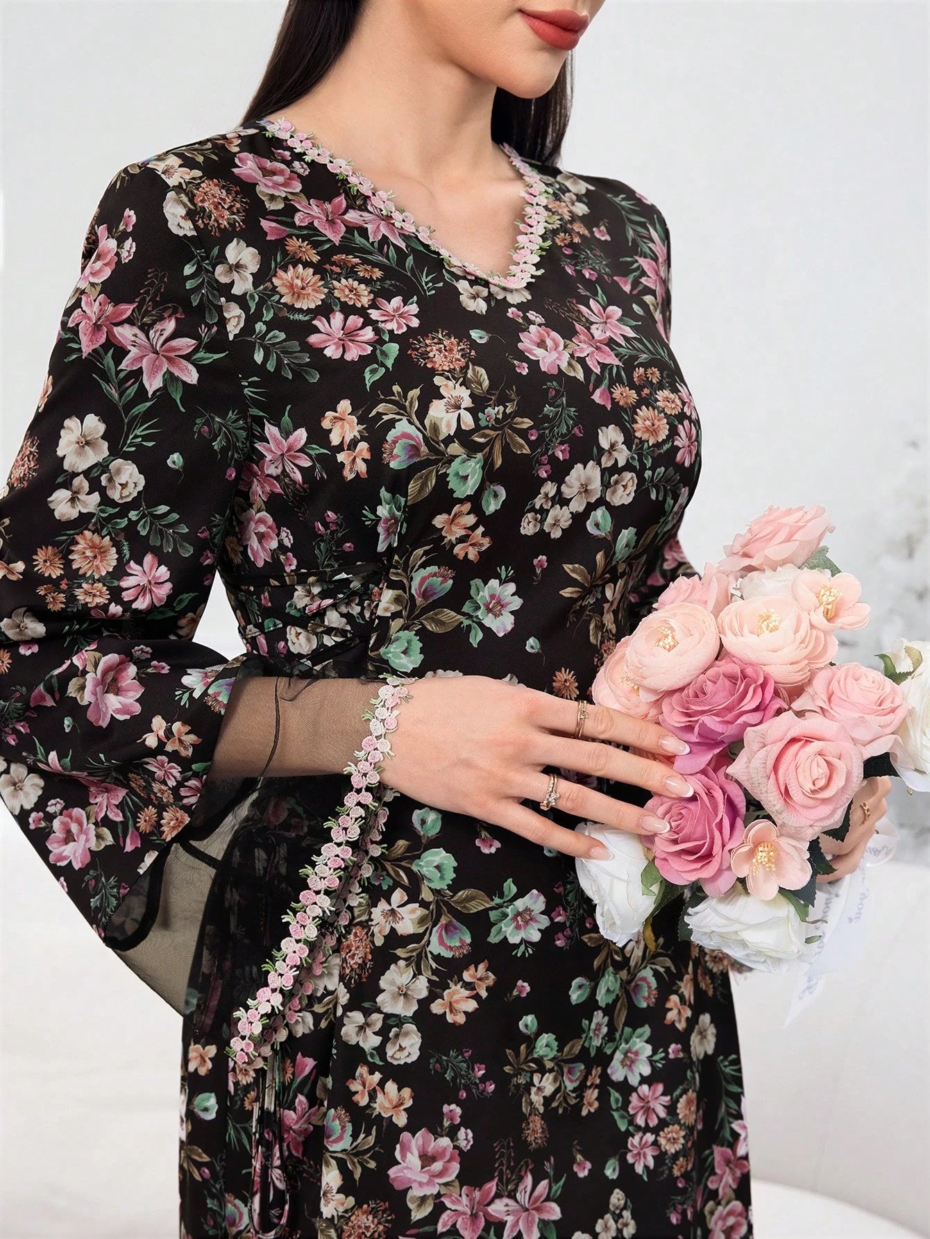 Women's Elegant Ditsy Floral Mesh Panel Turkish & Arabian Traditional