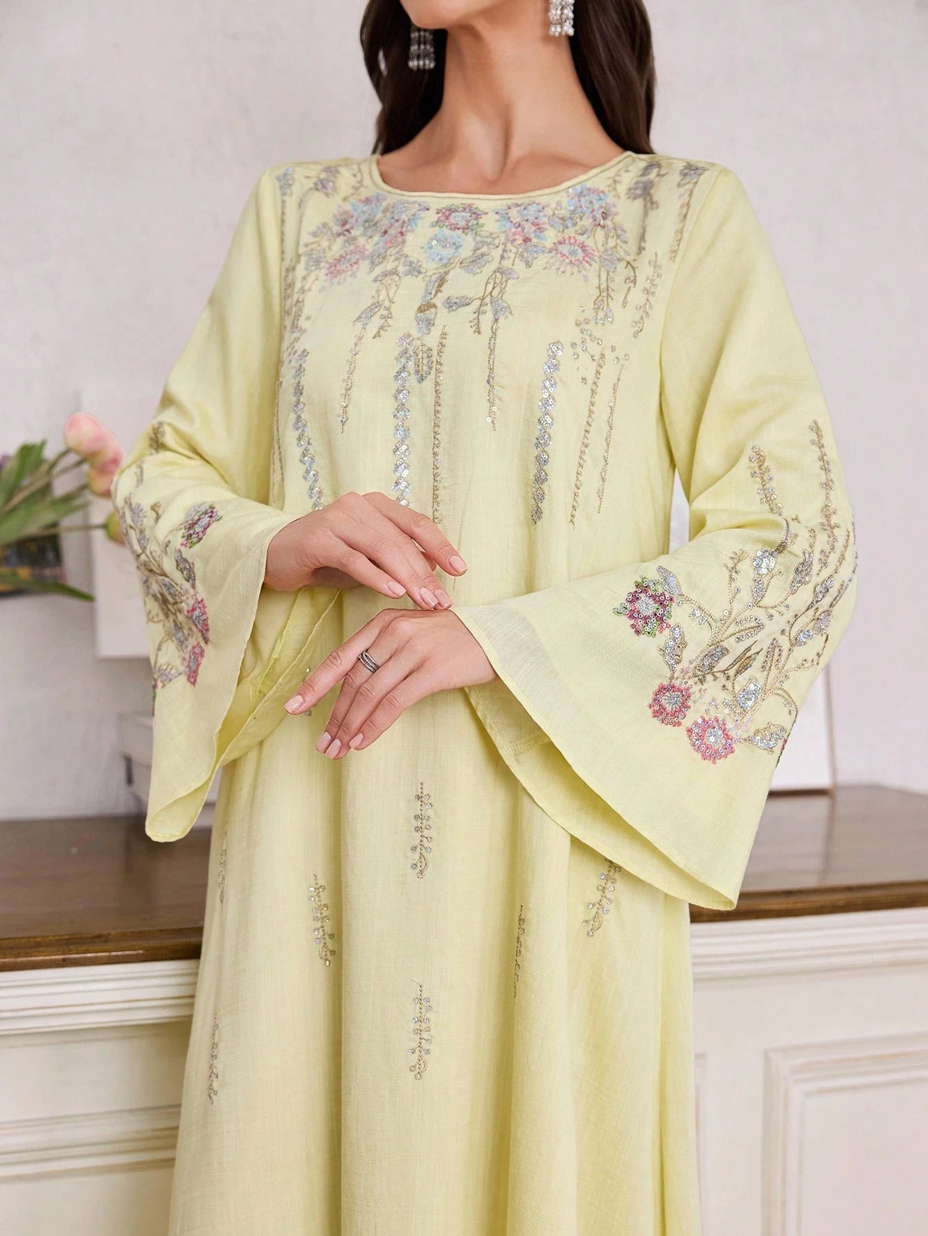 Women's Elegant Glitter Embroidered Long Robe Kaftan Jalabiya Dress
