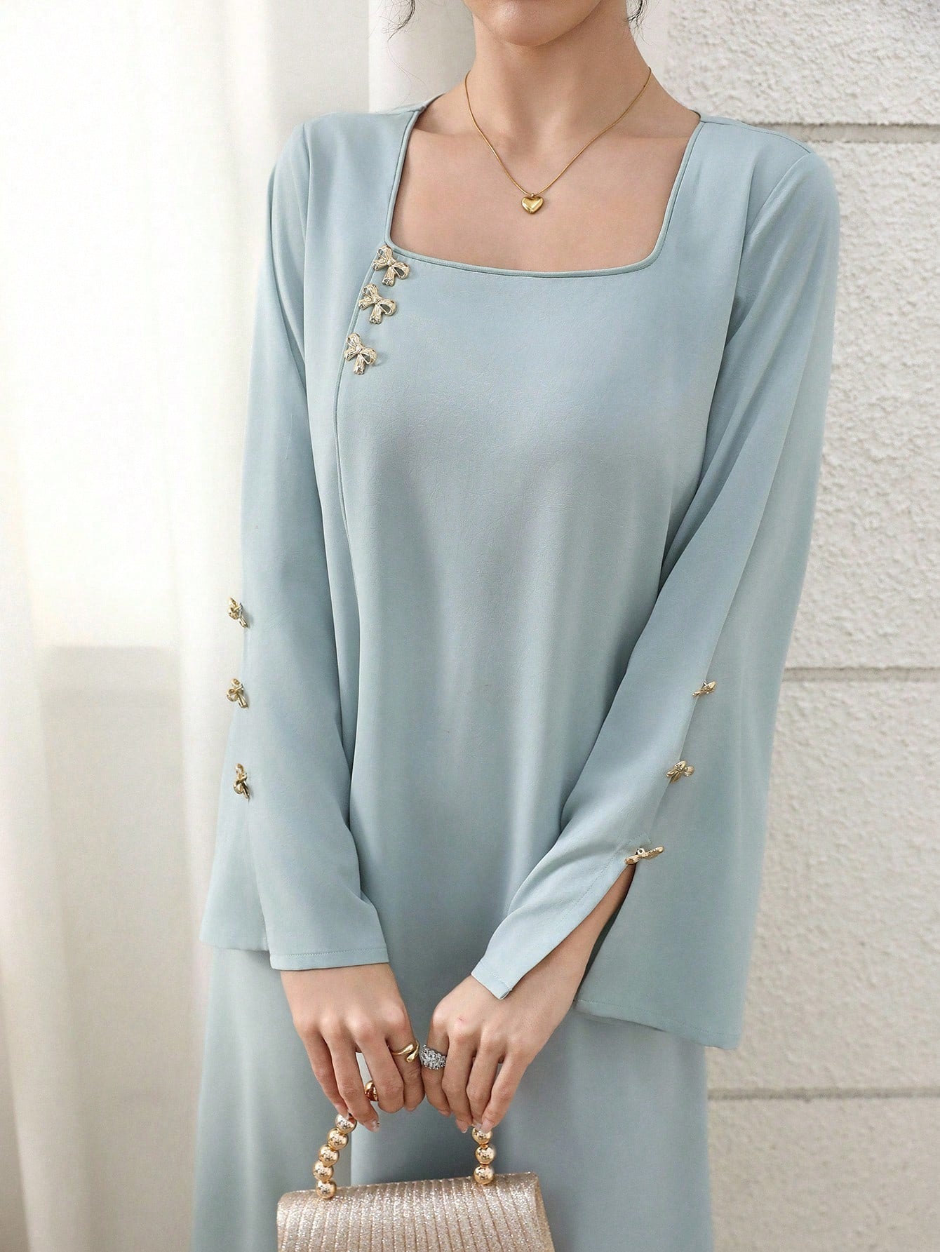 Loose Fit Women S Arabic Style Dress with Handmade Floral Texture and