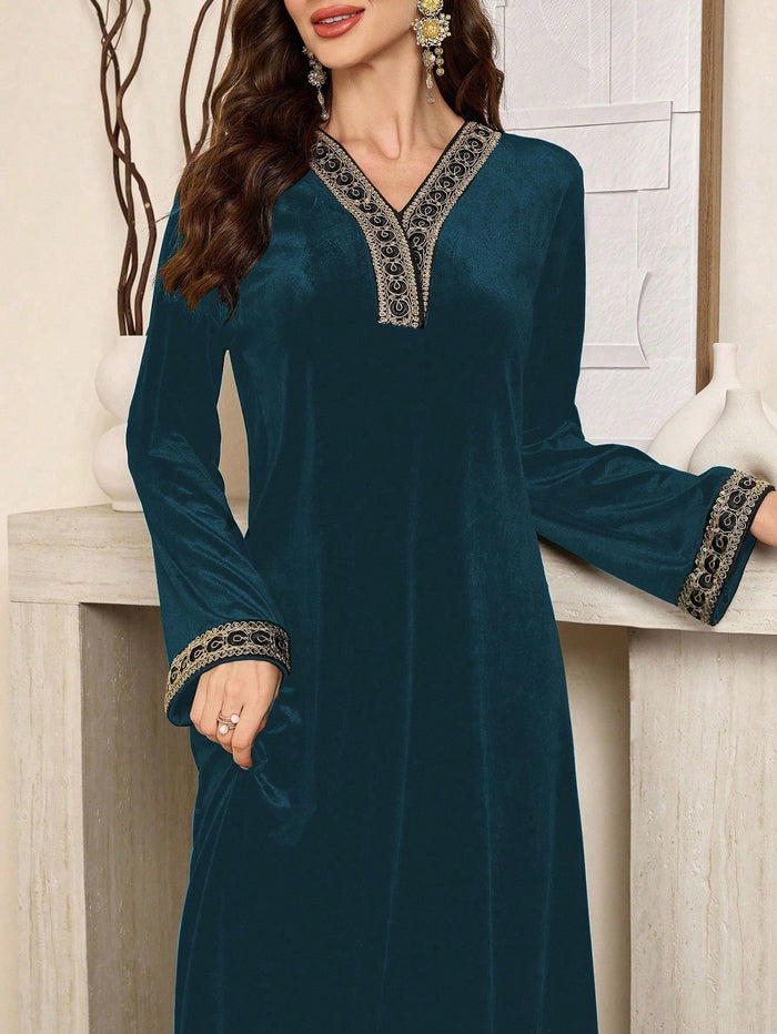 Elegant Velvet Long Sleeve Dress