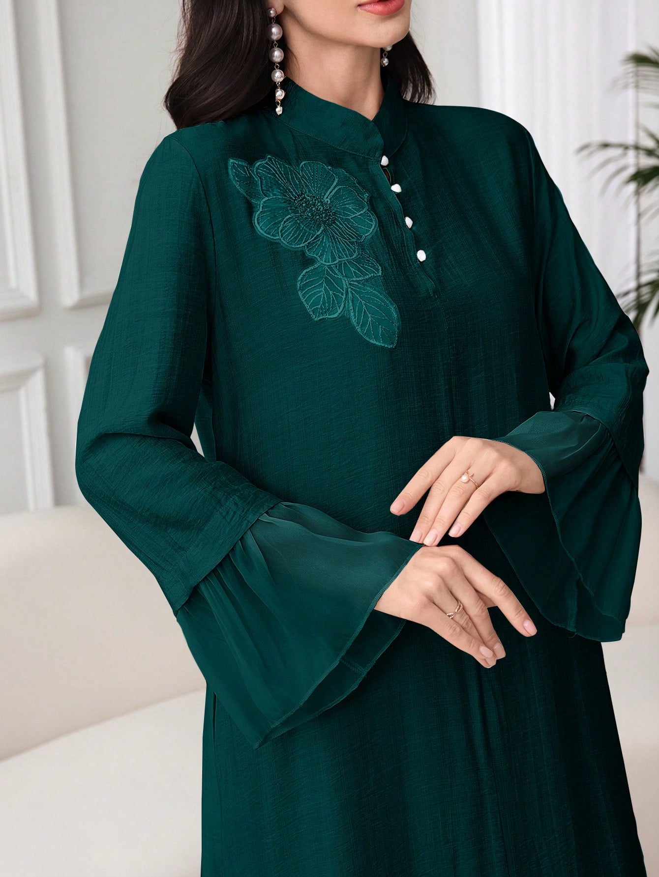 Women's Loose Long Sleeve Dress with Applique Trim
