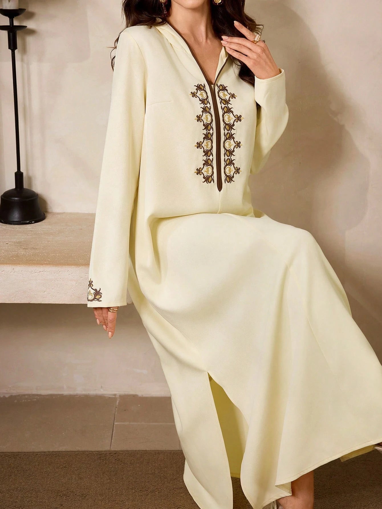 Women's Elegant Party Embroidered Arabic Style Dress