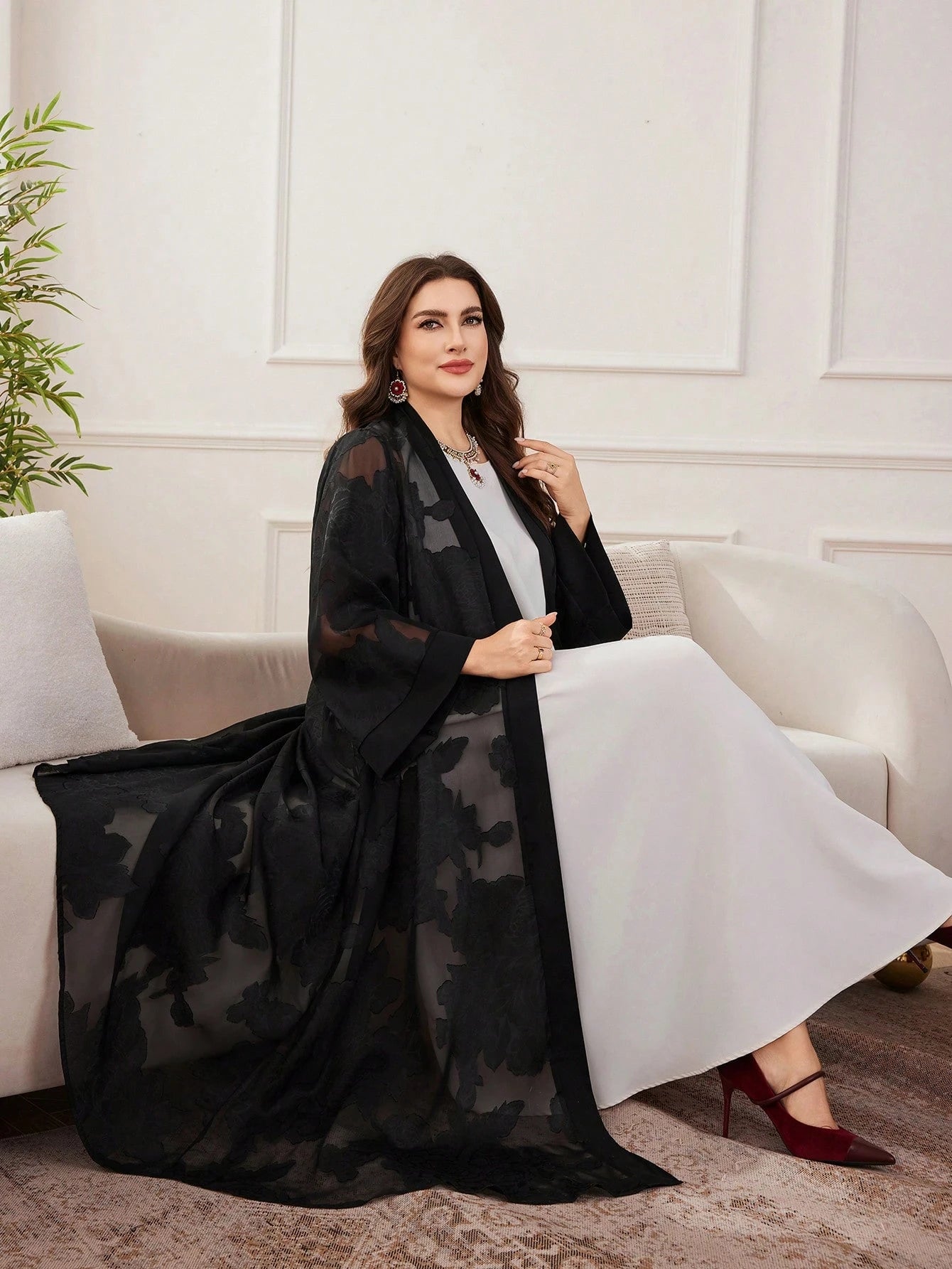 Women's Chiffon Jacquard Elegant Loose Fit Plus Size Abaya Robe