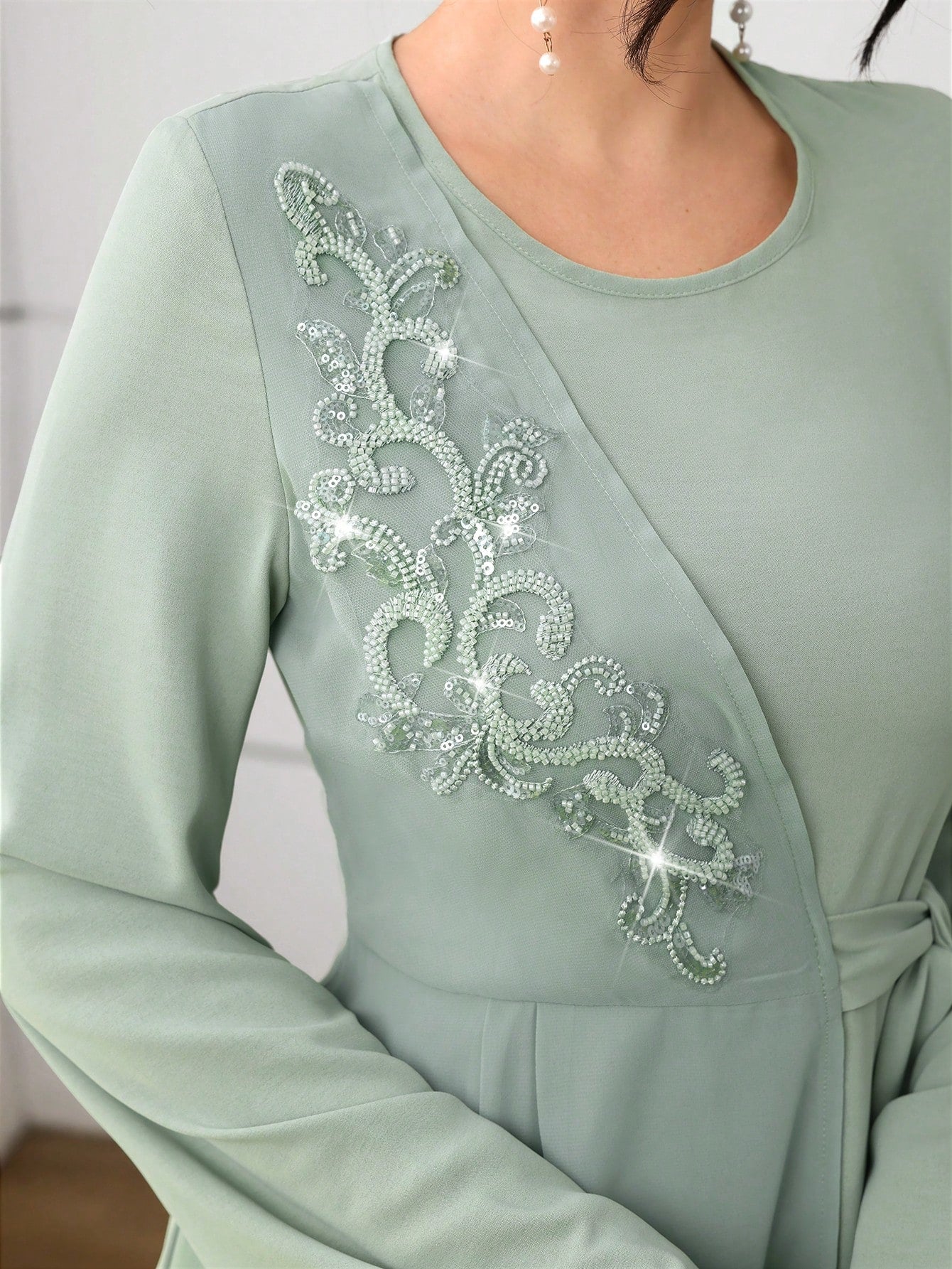 Embroidered Beaded Elegant Solid Color Long Sleeve Women's Arabic