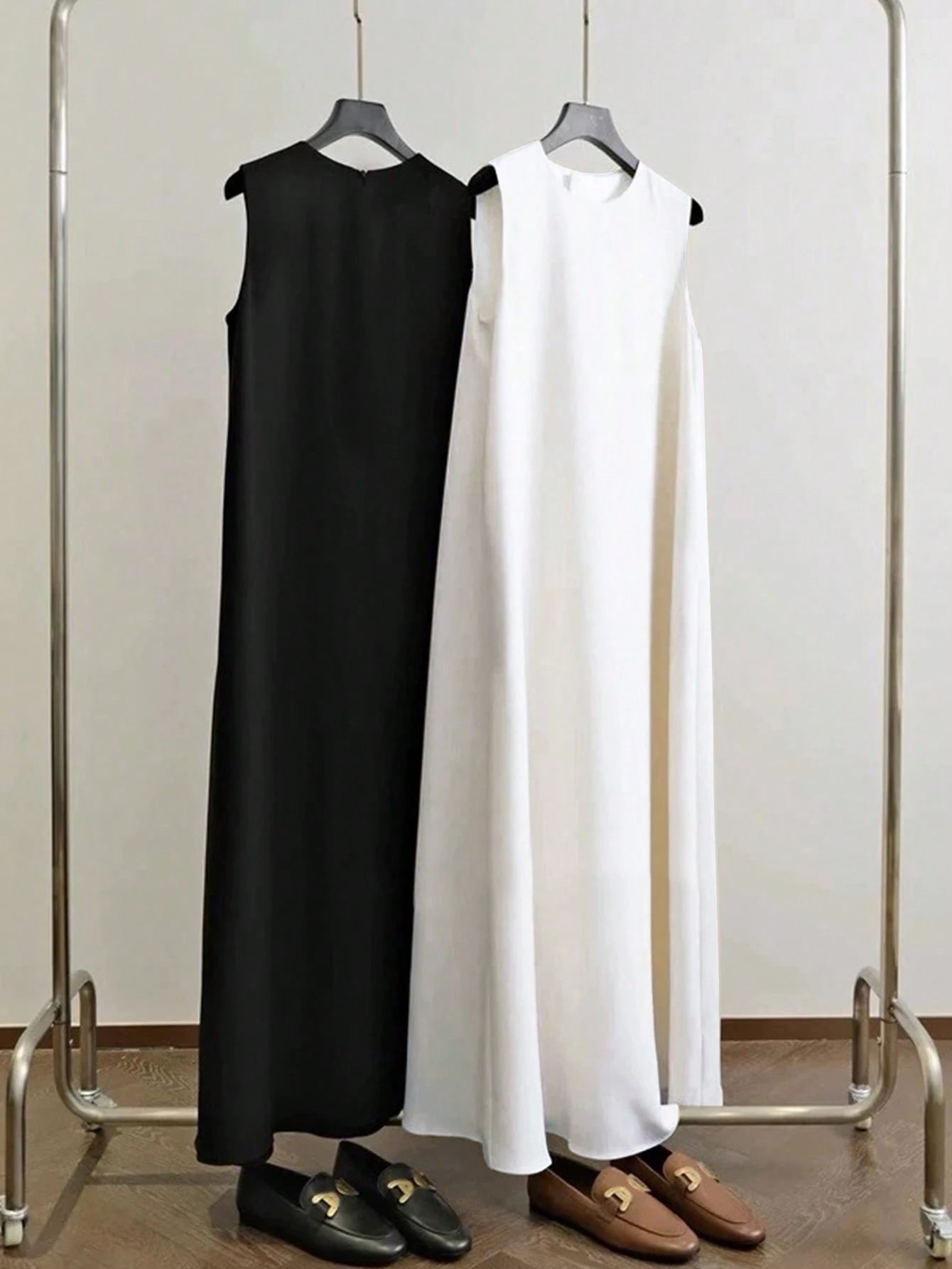 Women's Solid Color Minimalist Casual Crew Neck Sleeveless Arabic